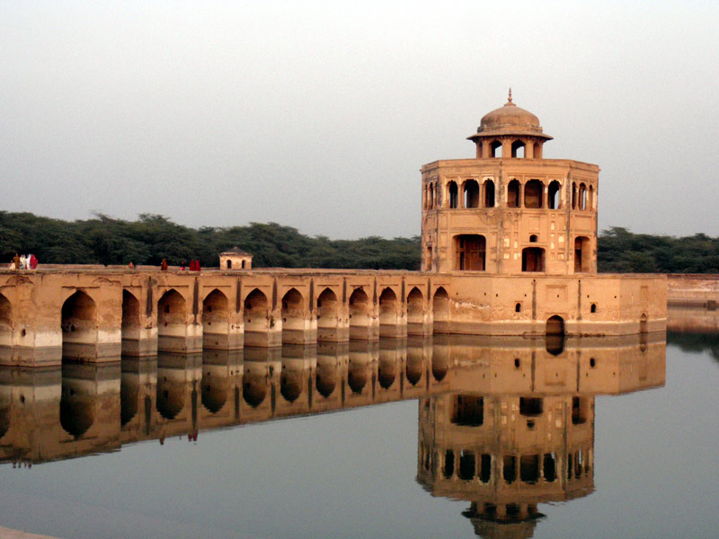 Hiran Minar in Sheikhupura